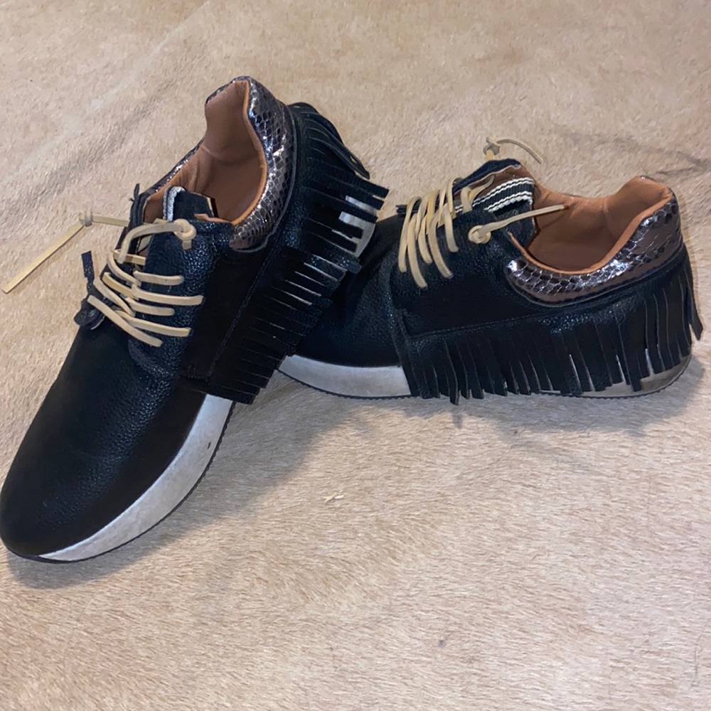 fringe tennis shoes